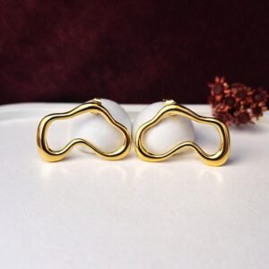Brinco linha fluida dourado