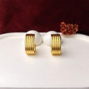 Brinco camadas dourado