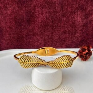 Bracelete folha detalhada dourado